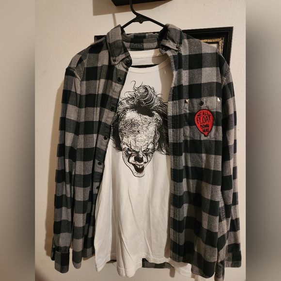 Time To Float Flanel And Tee 🤡🎈 - Picture 1 of 8